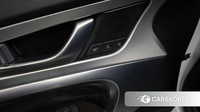 Genesis The New G70 id 4591446 из Кореи 28