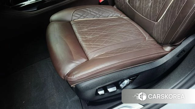 BMW 7 Series (G11) id 4303924 из Кореи 28