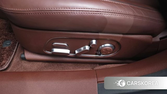 Genesis G90 (RS4) id 4579213 из Кореи 28