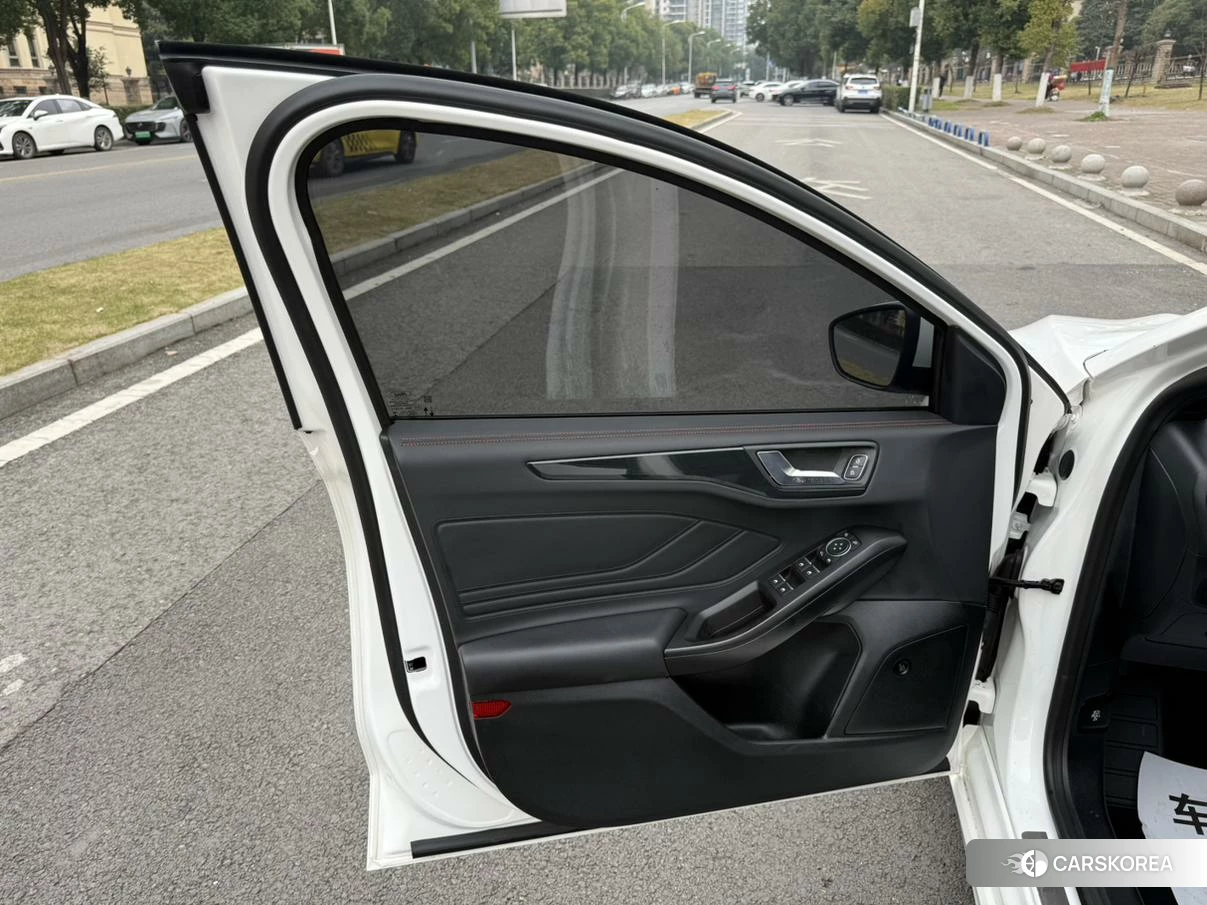 Ford Fox id 4421160 из Китая 28