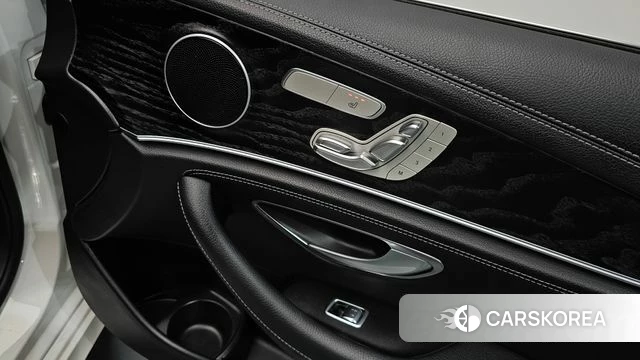 Mercedes-Benz E-Class W213 id 4784725 из Кореи 28