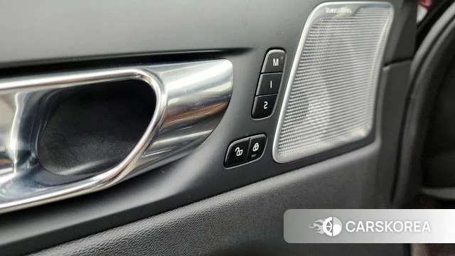 Volvo XC60 second Generation id 4244932 из Кореи 28