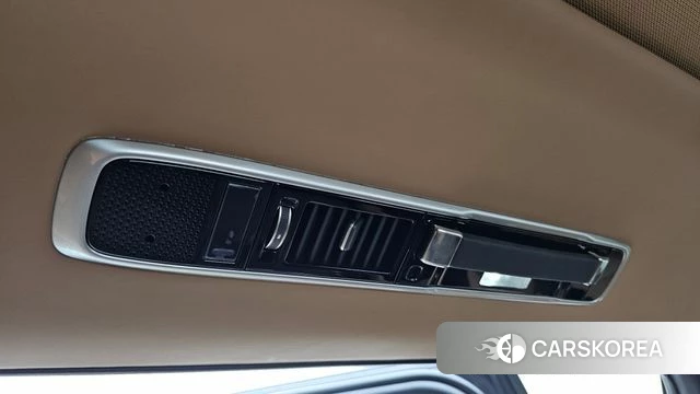 Land Rover Range Rover 5th Generation id 4302802 из Кореи 28