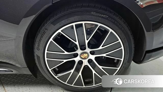 Porsche Taycan id 4244517 из Кореи 28
