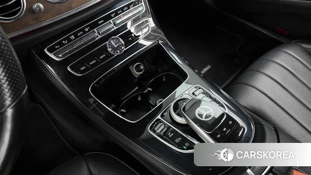 Mercedes-Benz E-Class W213 id 4662989 из Кореи 28
