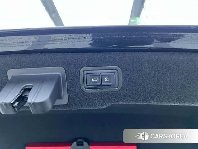 Audi A8 id 4208982 из Китая 28