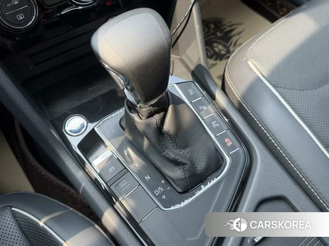 Volkswagen Tiguan L id 4258446 из Китая 28