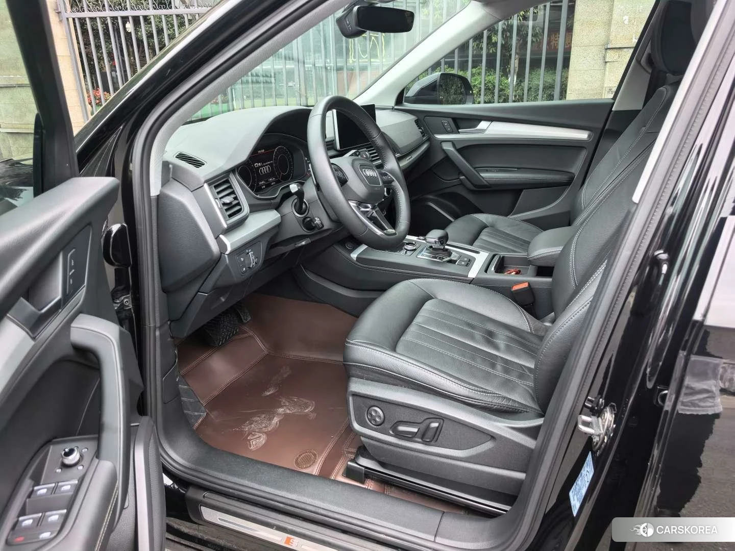 Audi Q5L id 4441199 из Китая 28