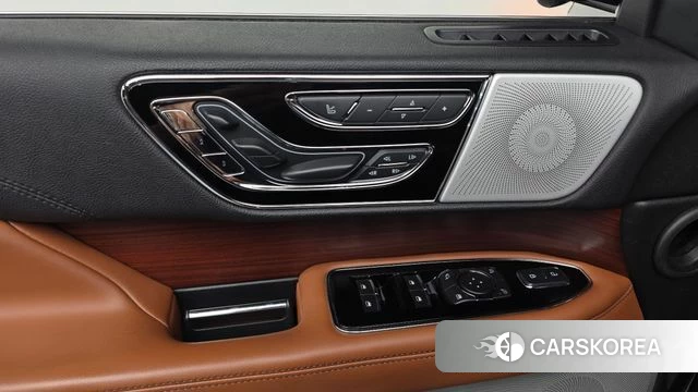 Lincoln Navigator 4th generation id 4721284 из Кореи 28