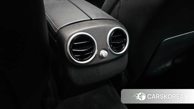 Mercedes-Benz C-Class W205 id 4718028 из Кореи 28