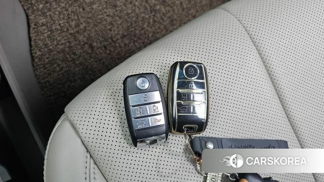 Kia The New Carnival id 4596253 из Кореи 28