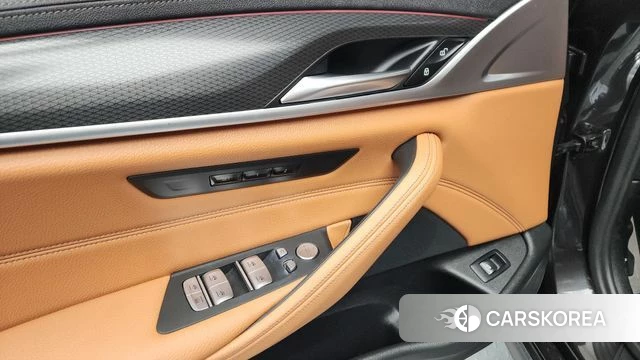 BMW 5 Series (G30) id 4500101 из Кореи 28