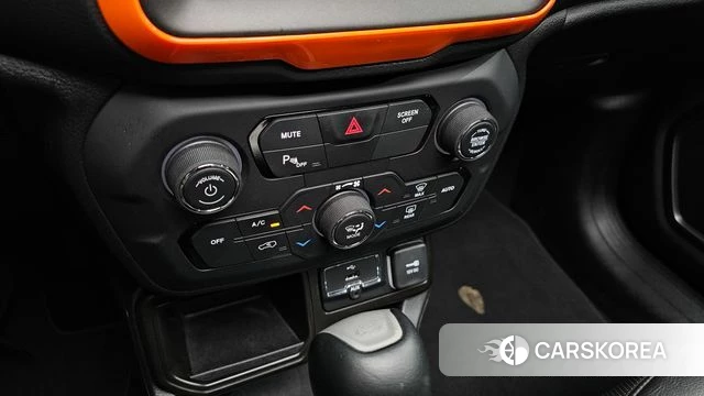 Jeep Renegade id 4717444 из Кореи 28