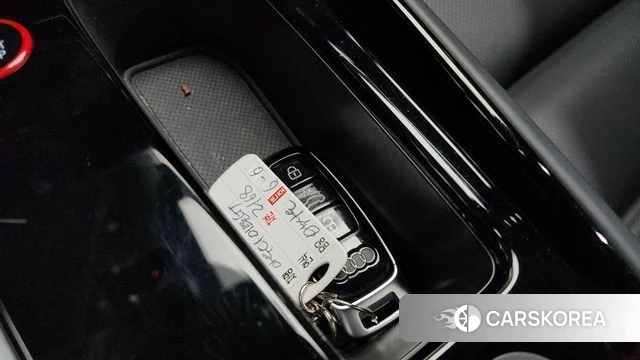 Audi e-Tron GT id 4382285 из Кореи 28