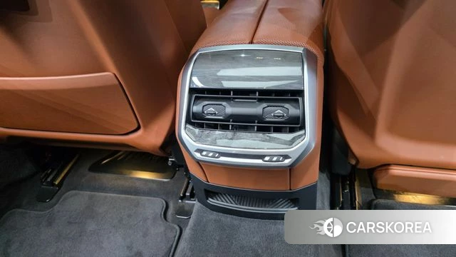 BMW 7 Series (G70) id 4223021 из Кореи 28