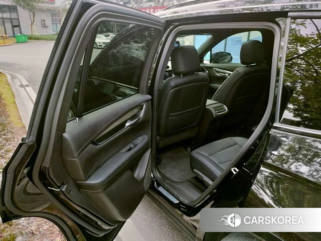 Cadillac XT6 id 3857941 из Китая 28