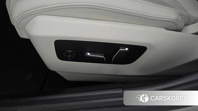 BMW 5 Series (G60) id 4279649 из Кореи 29