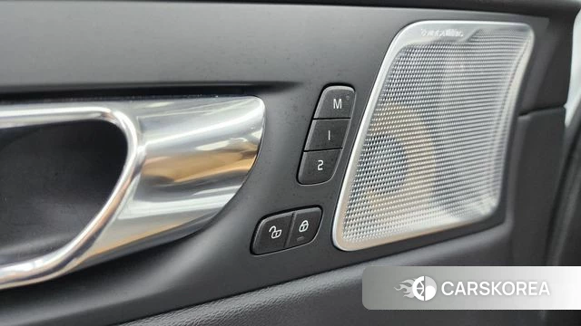Volvo XC60 second Generation id 4530793 из Кореи 29