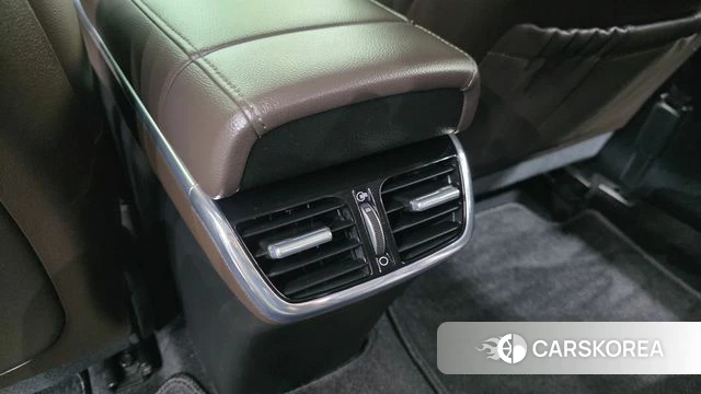 Hyundai The New Grandeur IG Hybrid id 4698304 из Кореи 29