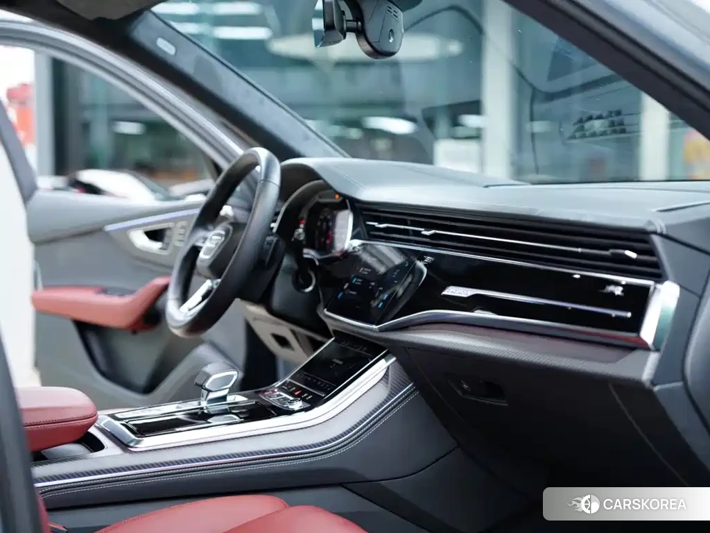 Audi SQ7 id 4601742 из Китая 29
