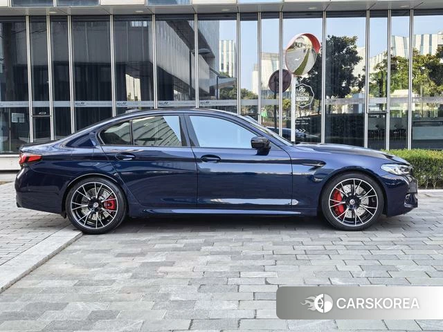 BMW M5 id 3908725 из Китая 29