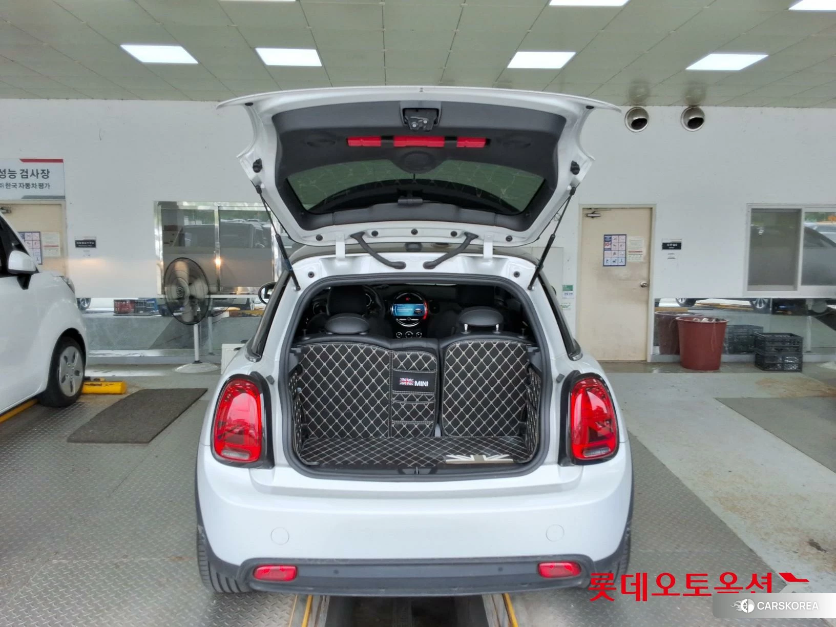 BMW MINI Cooper SE id 4498333 из Кореи 29
