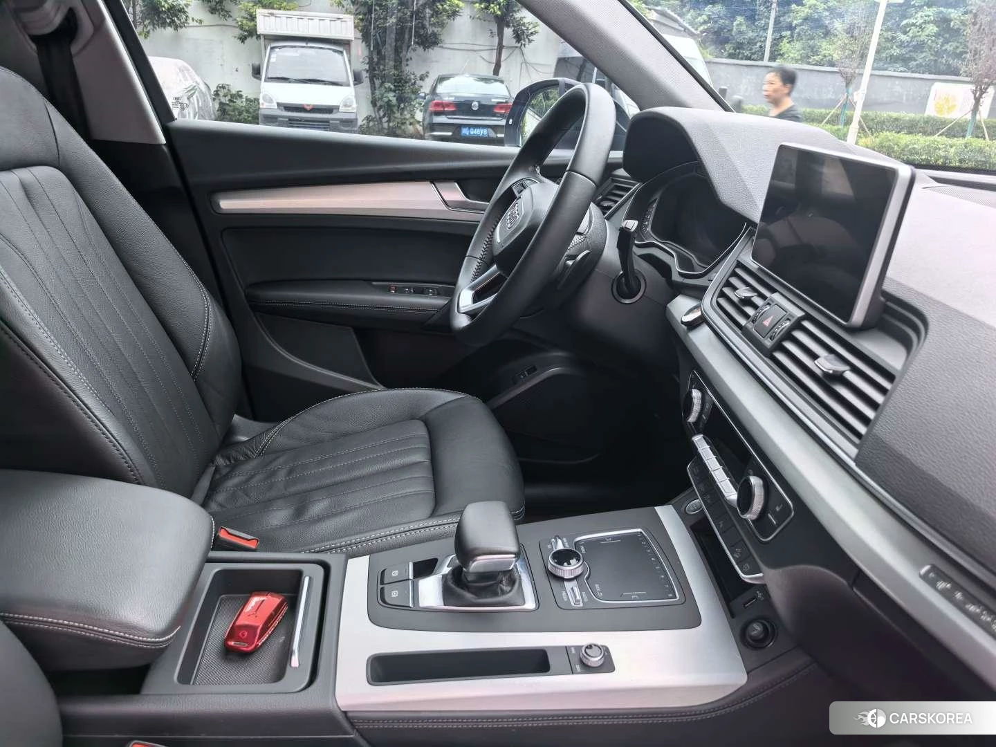Audi Q5L id 4441199 из Китая 29