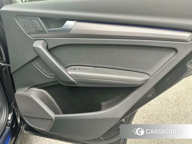 Audi Q5L id 4238161 из Китая 29