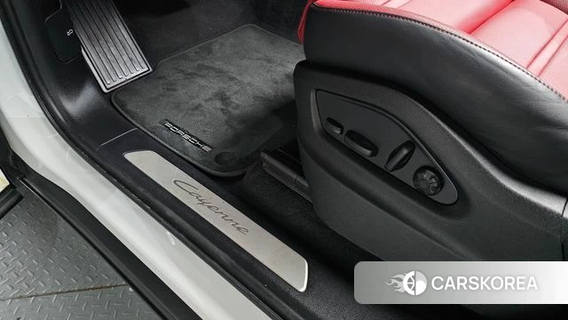 Porsche Cayenne (PO536) id 4645061 из Кореи 29