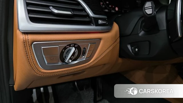 BMW 7 Series (G11) id 4900180 из Кореи 29