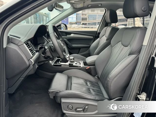 Audi Q5L id 4272704 из Китая 29