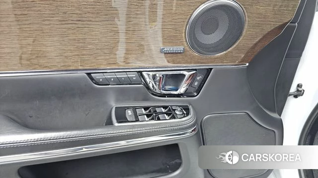 Jaguar All New XJ id 4626401 из Кореи 29