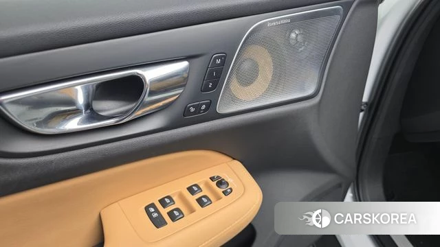 Volvo V60 Cross-Country 2nd Generation id 4557059 из Кореи 29