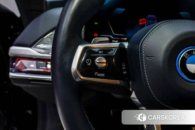 BMW i7 id 3908823 из Китая 29