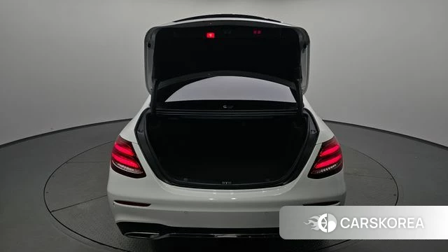 Mercedes-Benz E-Class W213 id 4708566 из Кореи 29