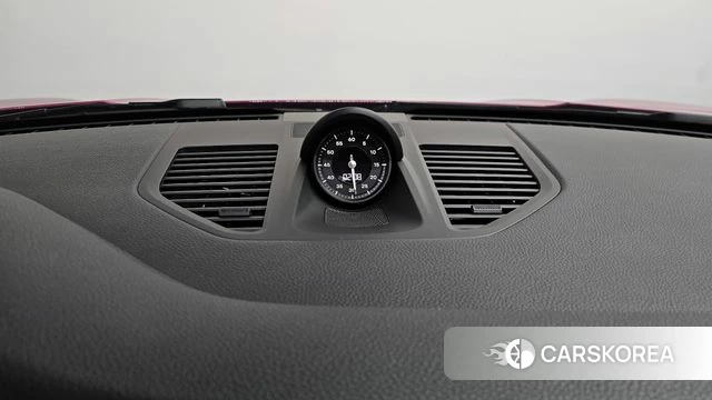Porsche 911(992) id 4230282 из Кореи 29