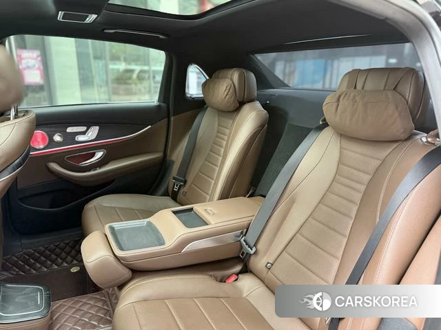 Mercedes-Benz E-class id 4260829 из Китая 29