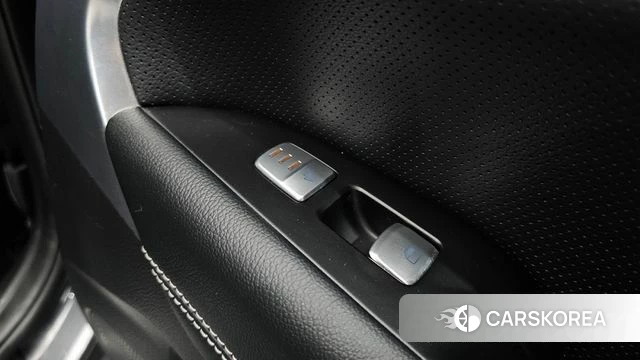 Genesis G70 id 4294896 из Кореи 29