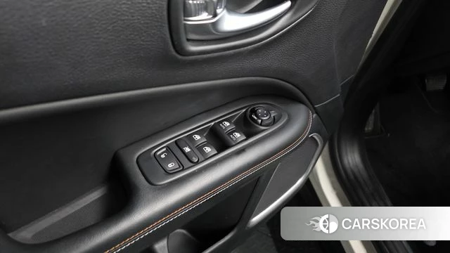 Jeep Compass 2nd Generation id 4196993 из Кореи 29