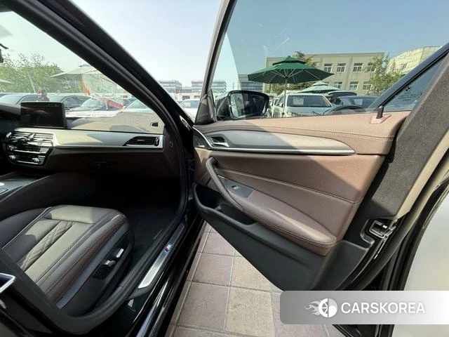 BMW 5 series id 4190426 из Китая 29