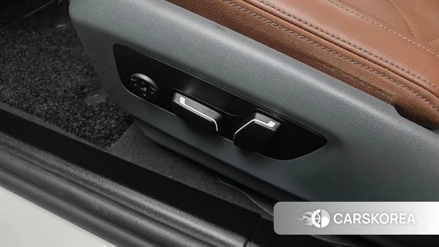 BMW 5 Series (G60) id 4710793 из Кореи 29