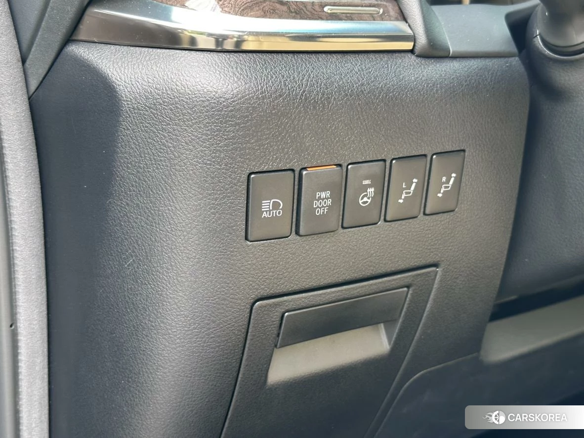 Toyota Elfa id 4493273 из Китая 29