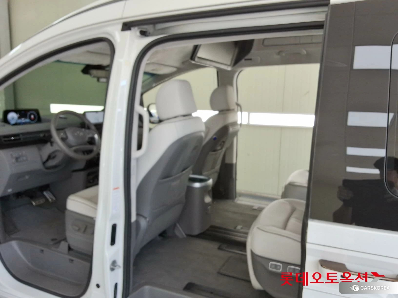 Hyundai STARIA LOUNGE Limousine id 4902533 из Кореи 29