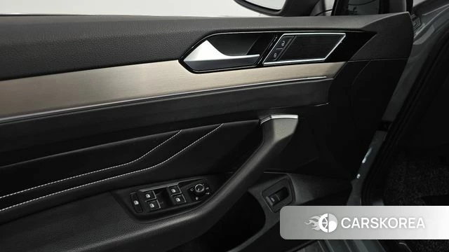 Volkswagen Passat GT (B8) id 4671051 из Кореи 29