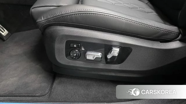 BMW X6 (G06) id 4493452 из Кореи 29