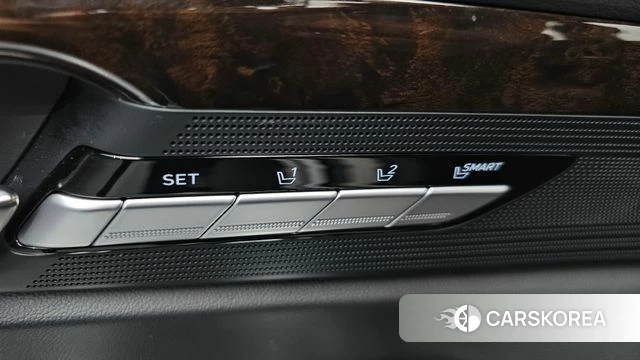 Genesis G90 id 4416901 из Кореи 29