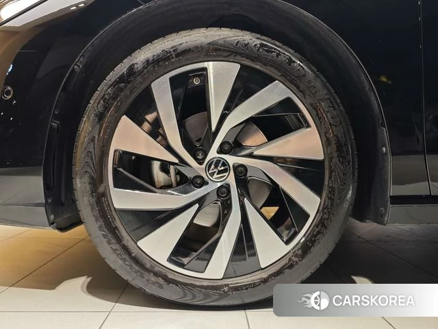 Volkswagen Passat id 4264151 из Китая 29