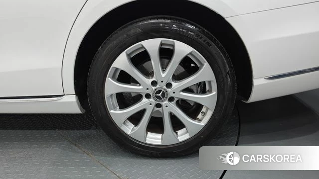 Mercedes-Benz E-Class W213 id 4662488 из Кореи 29