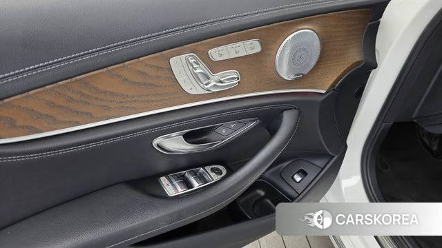 Mercedes-Benz E-Class W213 id 4662989 из Кореи 29