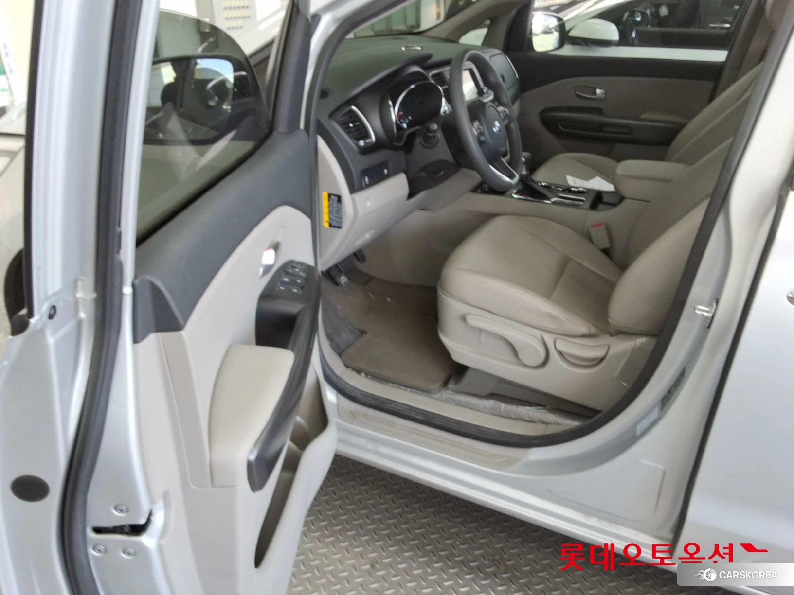 Kia Carnival id 4296870 из Кореи 29